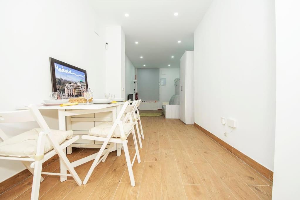 Estudio En Barrio La Latina, Madrid